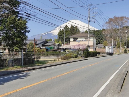 その他　富士山が間近に見る生活ができます。