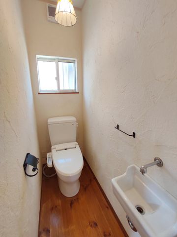 �É����x���S���������q�̒��È�ˌ��Ẵg�C��