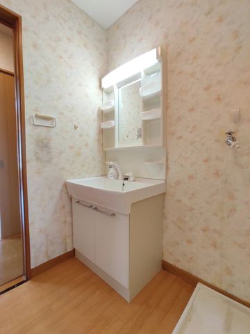 �É����x���S���������q�̒��È�ˌ��Ă̐��ʑ�E���ʏ�