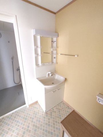 �É������Îs��� �̒��È�ˌ��Ă̐��ʑ�E���ʏ�