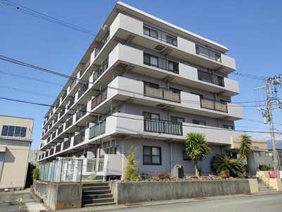 �É������Îs����c �̒��Ã}���V�����̌��n�O�ώʐ^