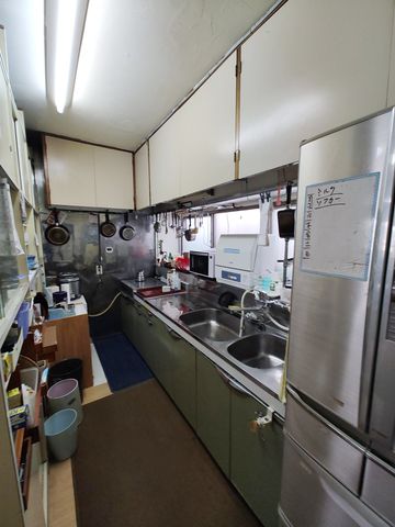 �É������Îs�����ы���̒��È�ˌ��ẴL�b�`��