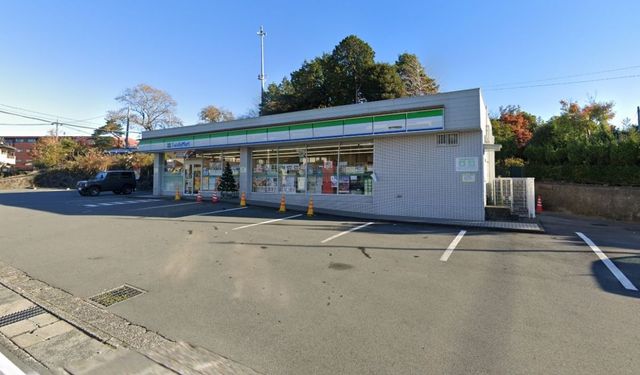 �É�������s���� �̓y�n�̎��ӊ�