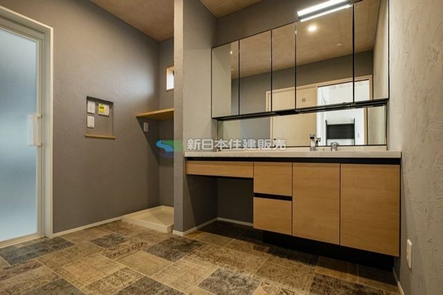 �É����O���s���쌩����1���ڂ̒��È�ˌ��Ă̐��ʑ�E���ʏ�