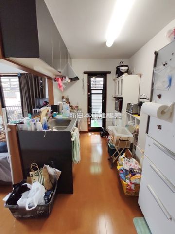 �É������Îs�V��c�� �̒��È�ˌ��ẴL�b�`��