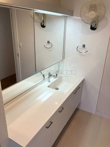 �É����ɓ��̍��s���� �̒��È�ˌ��Ă̐��ʑ�E���ʏ�