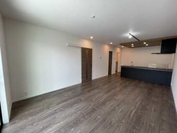�É����x���S���������쎚�ܔ��c9-8�̐V�z��ˌ��Ẵ��r���O