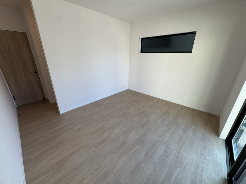 �É�������s��׎���בO175-5�A���̐V�z��ˌ��Ẵ��r���O�ȊO�̋���