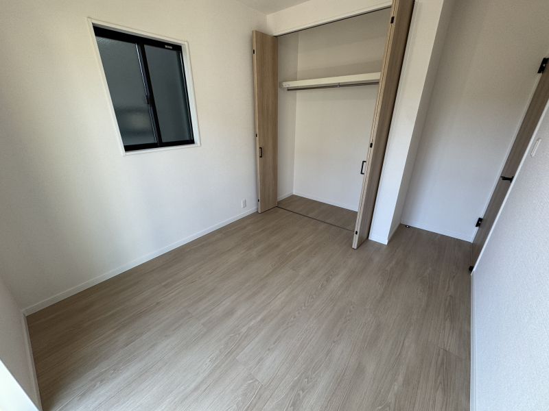 �É�������s��׎���בO175-5�A���̐V�z��ˌ��Ẵ��r���O�ȊO�̋���