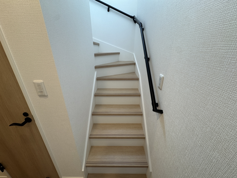 �É�������s��׎���בO175-5�A���̐V�z��ˌ��Ă̂��̑�����