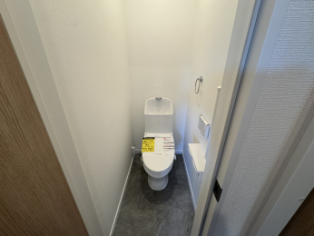 �É�������s��׎���בO175-5�A���̐V�z��ˌ��Ẵg�C��