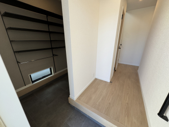 �É�������s��׎���בO175-5�A���̐V�z��ˌ��Ă̌���