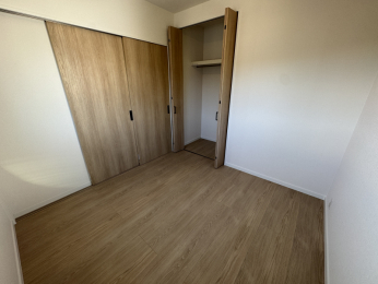 �É�������s��׎���בO175-5�A���̐V�z��ˌ��Ẵ��r���O�ȊO�̋���