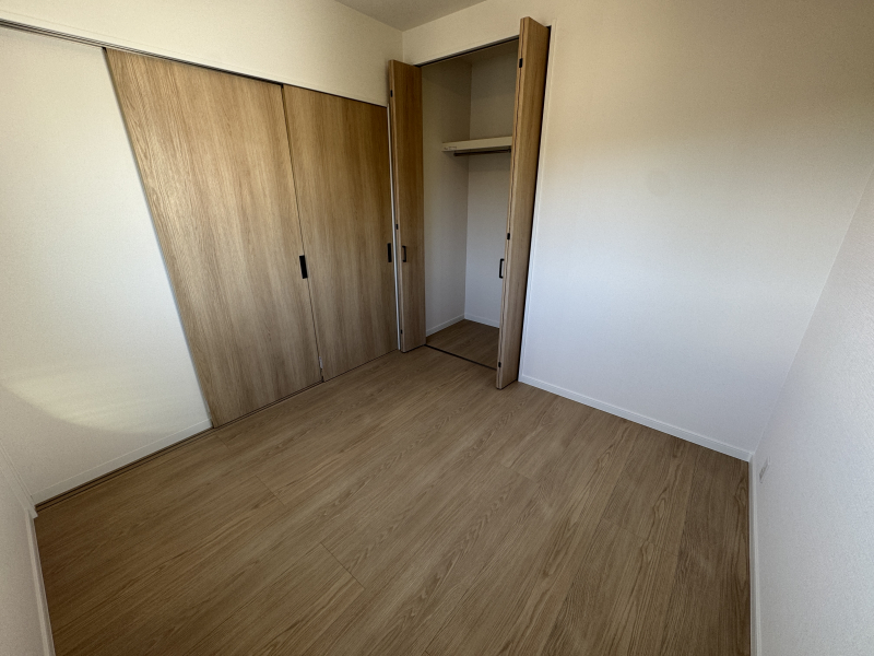 �É�������s��׎���בO175-5�A���̐V�z��ˌ��Ẵ��r���O�ȊO�̋���