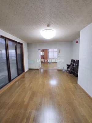 �É������Îs��蒬5���ڂ̃r���̃��r���O