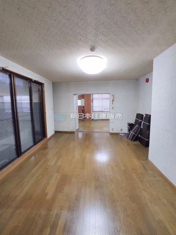 �É������Îs��蒬5���ڂ̃r���̃��r���O