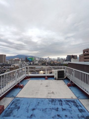 �É������Îs��蒬5���ڂ̃r���̂��̑�