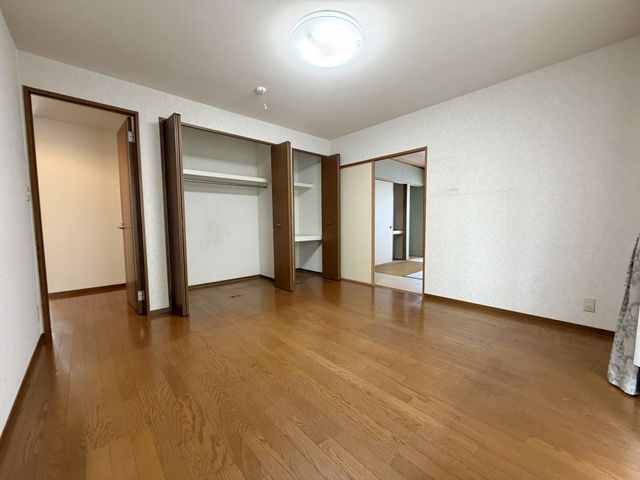 �É����O���s�т��u �̒��È�ˌ��Ă̂��̑�����