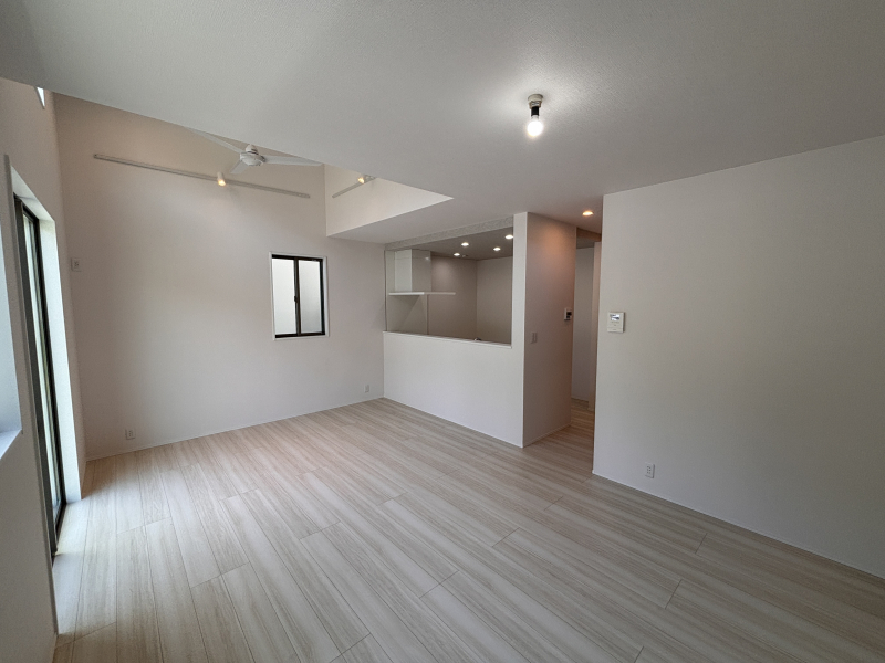 �É������Îs���ŘH������1527-11�A1527-15�A1532-15�̐V�z��ˌ��Ẵ��r���O
