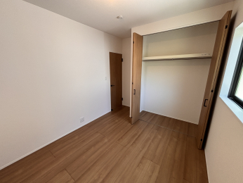 �É������Îs���ŘH������1527-12�A1527-16�̐V�z��ˌ��Ă̗m��