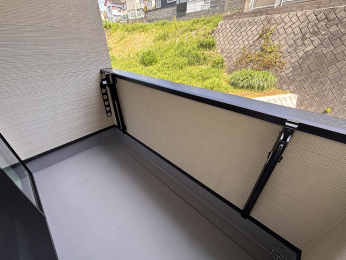 �É������Îs���ŘH������1527-12�A1527-16�̐V�z��ˌ��Ẵo���R�j�[