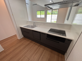 �É������Îs���ŘH������1527-12�A1527-16�̐V�z��ˌ��ẴL�b�`��
