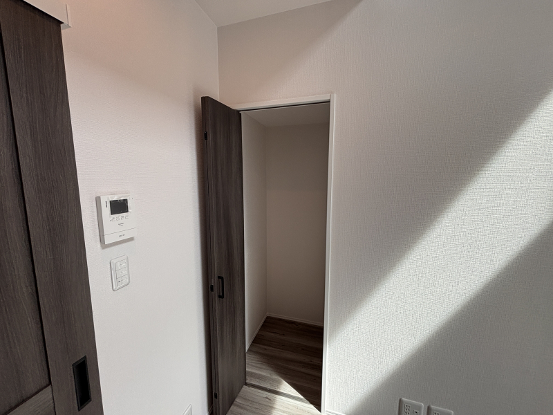 �É����O���s����73-8�̐V�z��ˌ��Ă̎��[