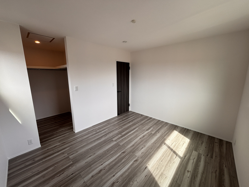 �É����O���s����73-8�̐V�z��ˌ��Ă̗m��