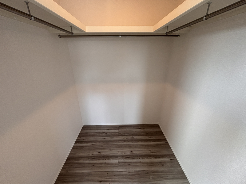 �É����O���s����73-8�̐V�z��ˌ��Ă̎��[