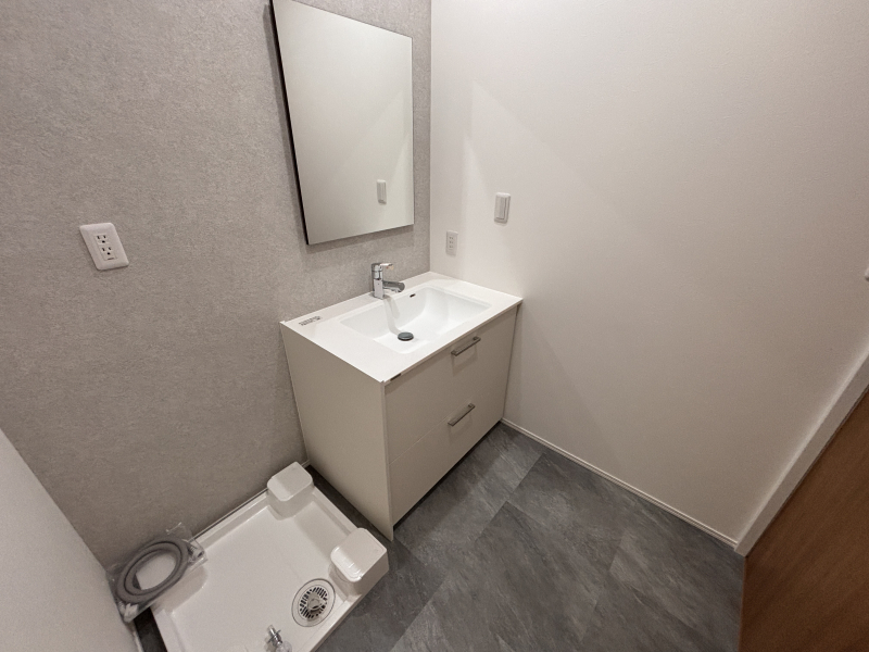 �É����O���s����73-24�̐V�z��ˌ��Ă̐��ʑ�E���ʏ�