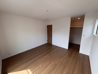 �É����O���s����73-24�̐V�z��ˌ��Ă̗m��