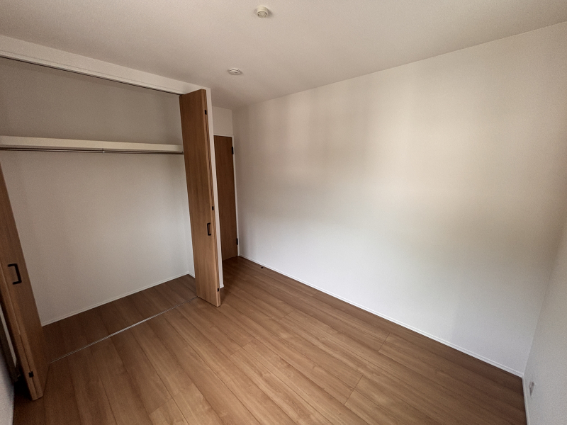�É����O���s����73-24�̐V�z��ˌ��Ă̗m��
