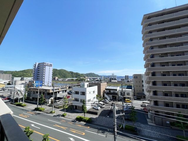 �É������Îs��蒬2���ڂ̒��Ã}���V�����̎��ӊ�