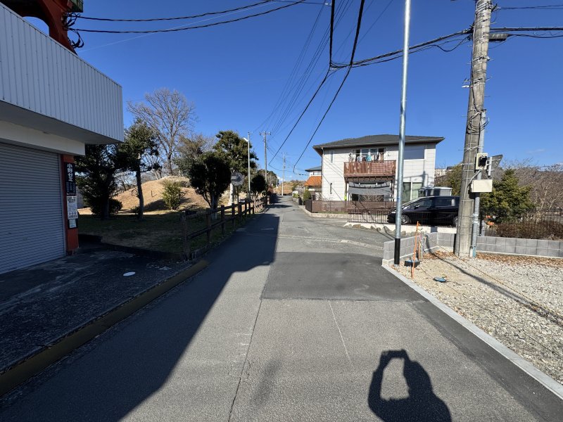 �É����c���S���쒬���J���O����1156-9�̐V�z��ˌ��Ă̑O�ʓ��H�܂ތ��n�ʐ^