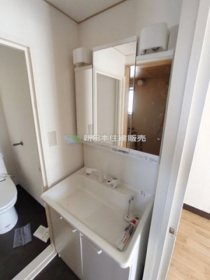�É������Îs�ђ��{�̒��Ã}���V�����̐��ʑ�E���ʏ�