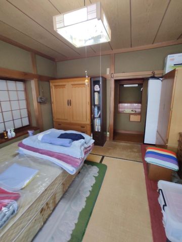 �É����O���s�x�m�r���b�W �̒��È�ˌ��Ẵg�C��