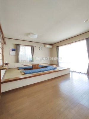 �É����c���S���쒬���J �̒��È�ˌ��Ẵ��r���O