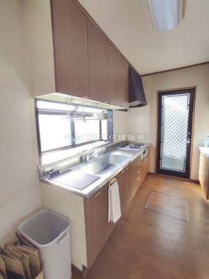 �É����c���S���쒬���J �̒��È�ˌ��ẴL�b�`��