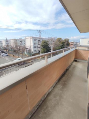 �É������Îs�� �̒��È�ˌ��Ẵo���R�j�[