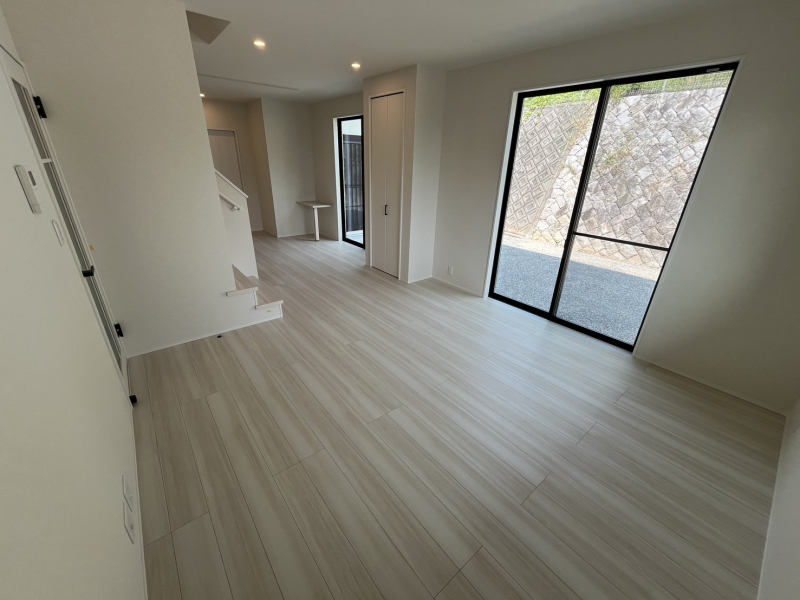 �É����O���s�뒬�c121-11�C-12�C-15�̐V�z��ˌ��Ẵ��r���O