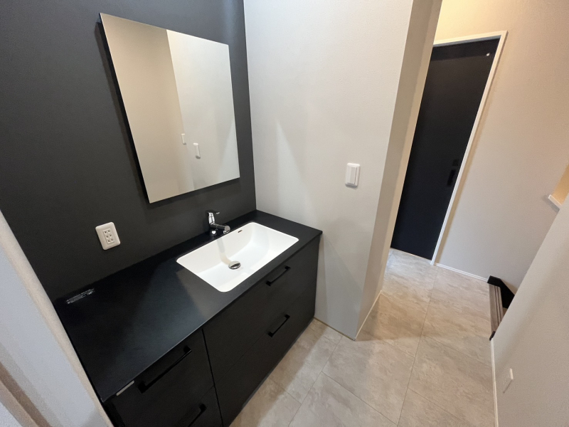 �É����O���s���q�l����35-2�̐V�z��ˌ��Ă̐��ʑ�E���ʏ�