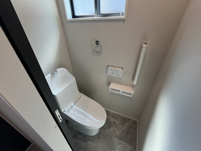 �É����O���s���q�l����35-2�̐V�z��ˌ��Ẵg�C��