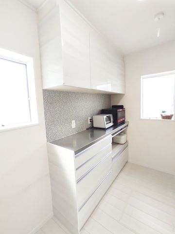 �É������Îs�剪 �̒��È�ˌ��ẴL�b�`��