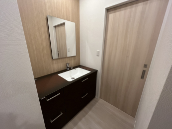 �É�������s���쎚�R����1561-14�̐V�z��ˌ��Ă̐��ʑ�E���ʏ�