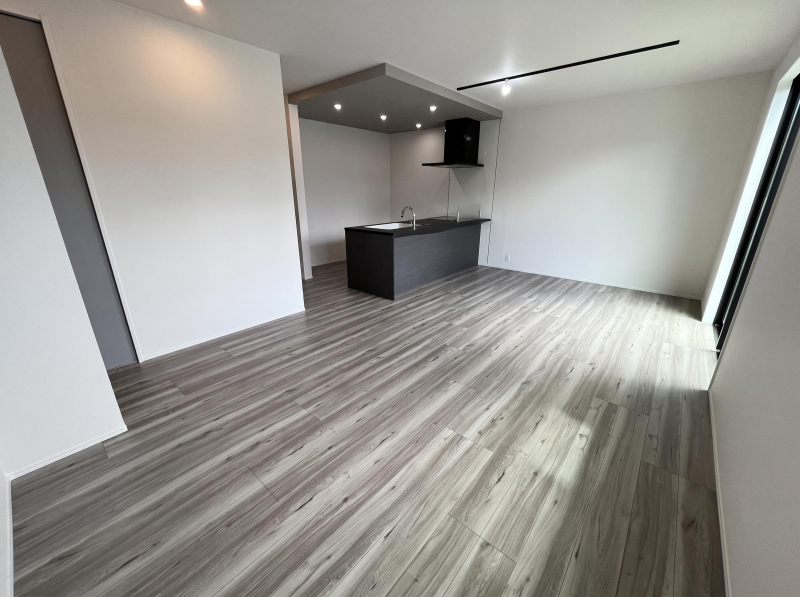 �É�������s���쎚�R����1561-13�̐V�z��ˌ��Ẵ��r���O