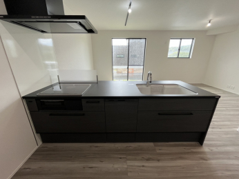 �É�������s���쎚�R����1561-13�̐V�z��ˌ��ẴL�b�`��