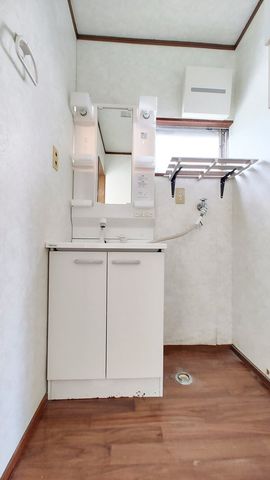 �É����ɓ��̍��s���� �̒��È�ˌ��Ă̐��ʑ�E���ʏ�