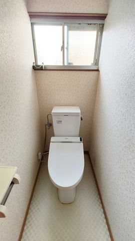 �É����ɓ��̍��s���� �̒��È�ˌ��Ẵg�C��