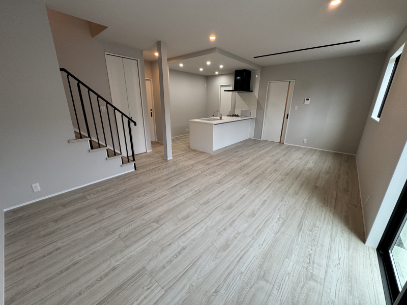 �É������Îs�剪���w��3592-23�̐V�z��ˌ��Ẵ��r���O