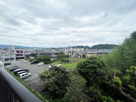 �É������Îs�剪 �̒��Ã}���V�����̎��ӊ�